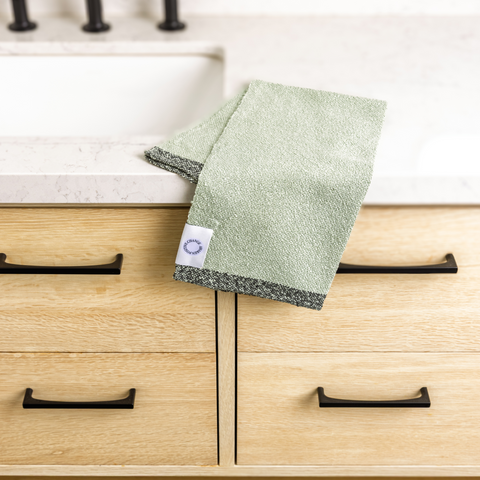 Contrast Trim Solid Bath Towel Set
