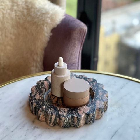 Sun Tray in House Party