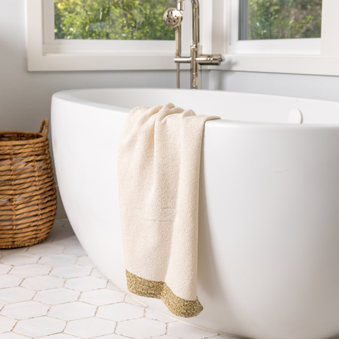 Contrast Trim Solid Bath Towel Set