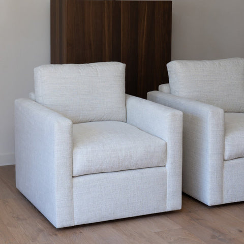 Timeless Minimalist Modern Slipper Lounge Chair Upholstered