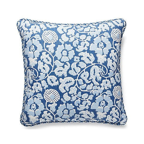 Classic Traditional Square Throw Pillow with Contrast Trim