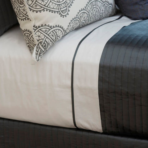 Modern Contrast Trim Solid Comfortable Sheet Set