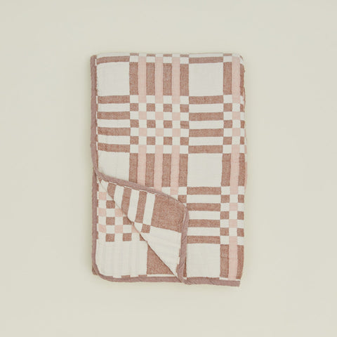 Quilted Gingham Reversible Blanket for Contemporary Spaces