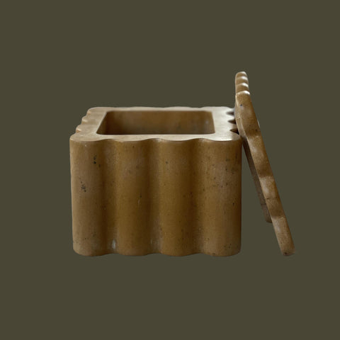 Box Box in Honeycomb